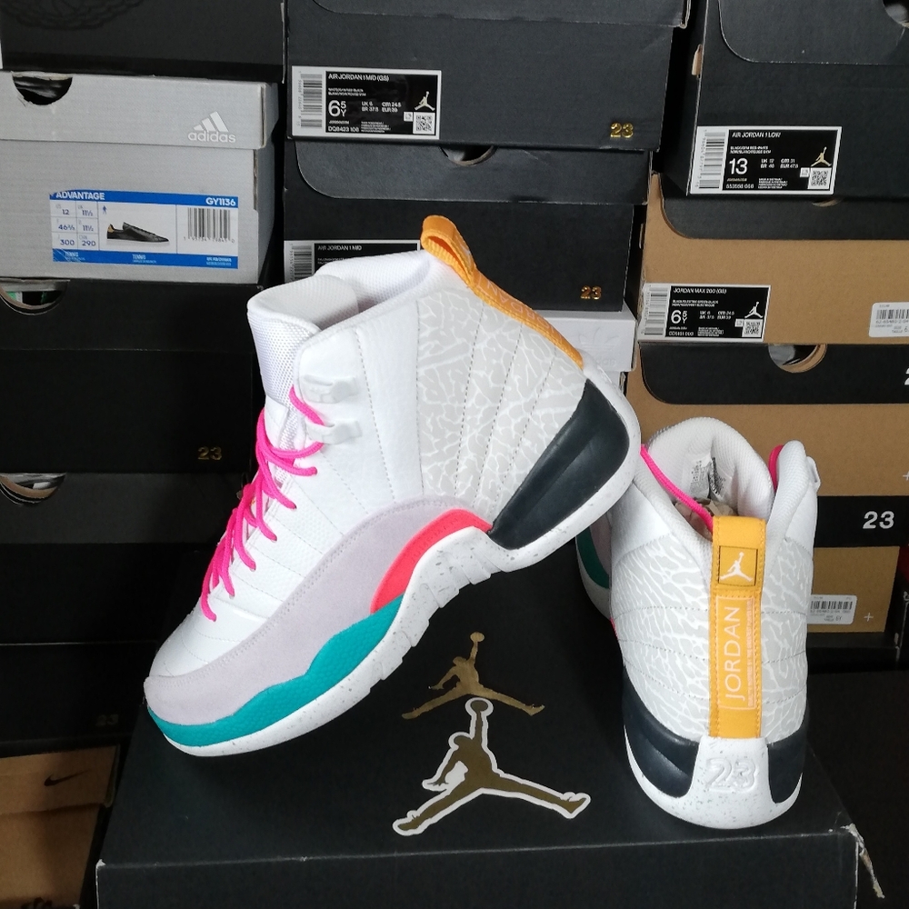 AIR JORDAN 12 RETRO "MULTICOLOR" WOMEN'S US SIZE 7.5 BRAND NEW IN BOX